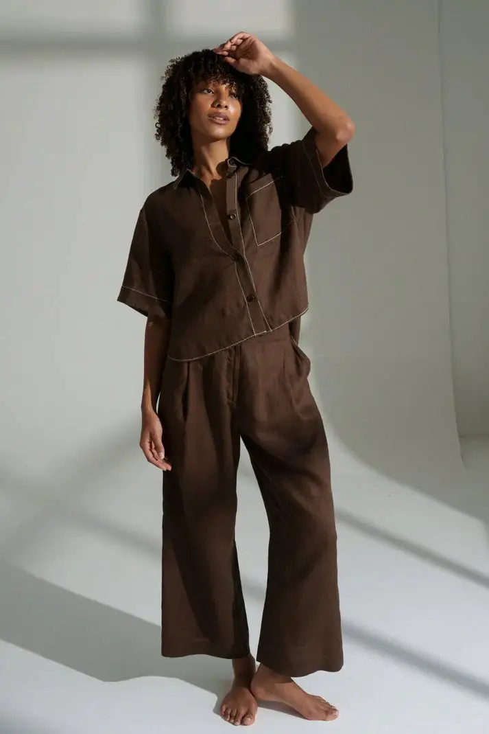 Brown Linen Shirt and Wide-Leg Trousers Brown Linen Shirt and Wide-Leg Trousers — Classy Brown Trousers Outfit
