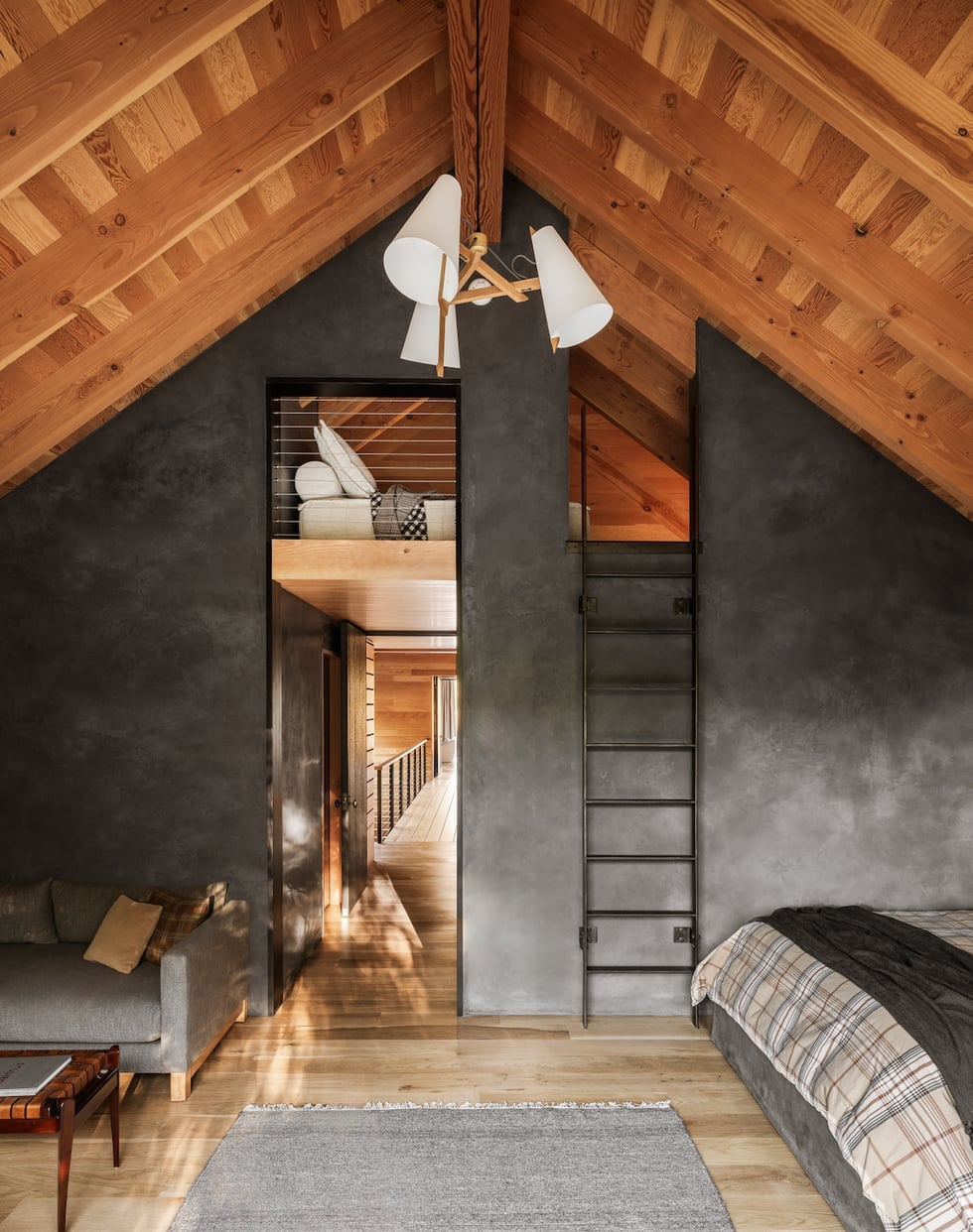 7 Bunk Bed Room Ideas That Maximize Space Without Sacrificing Style, According to Designers