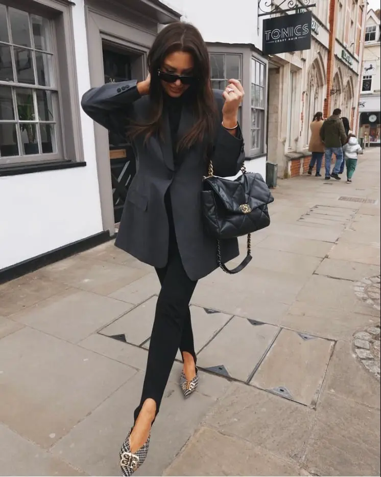 Gray Oversized Blazer With Black Split-Hem Trousers Gray Oversized Blazer With Black Split-Hem Trousers — Classy Business Casual Outfits
