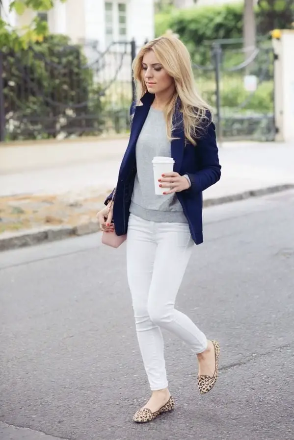 Navy Blazer With Gray Sweater And White Skinny Jeans Navy Blazer With Gray Sweater And White Skinny Jeans — Classy Business Casual Outfits