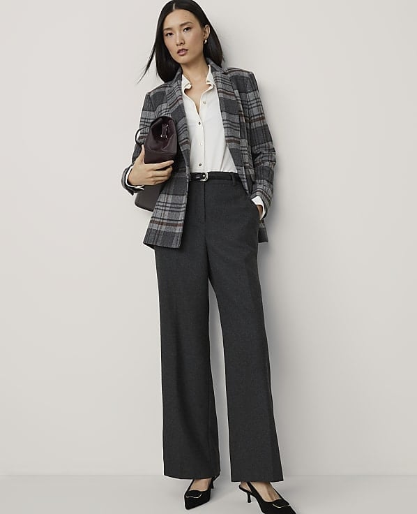 Gray Plaid Blazer With Charcoal Wide-Leg Trousers Gray Plaid Blazer With Charcoal Wide-Leg Trousers — Classy Business Casual Outfits