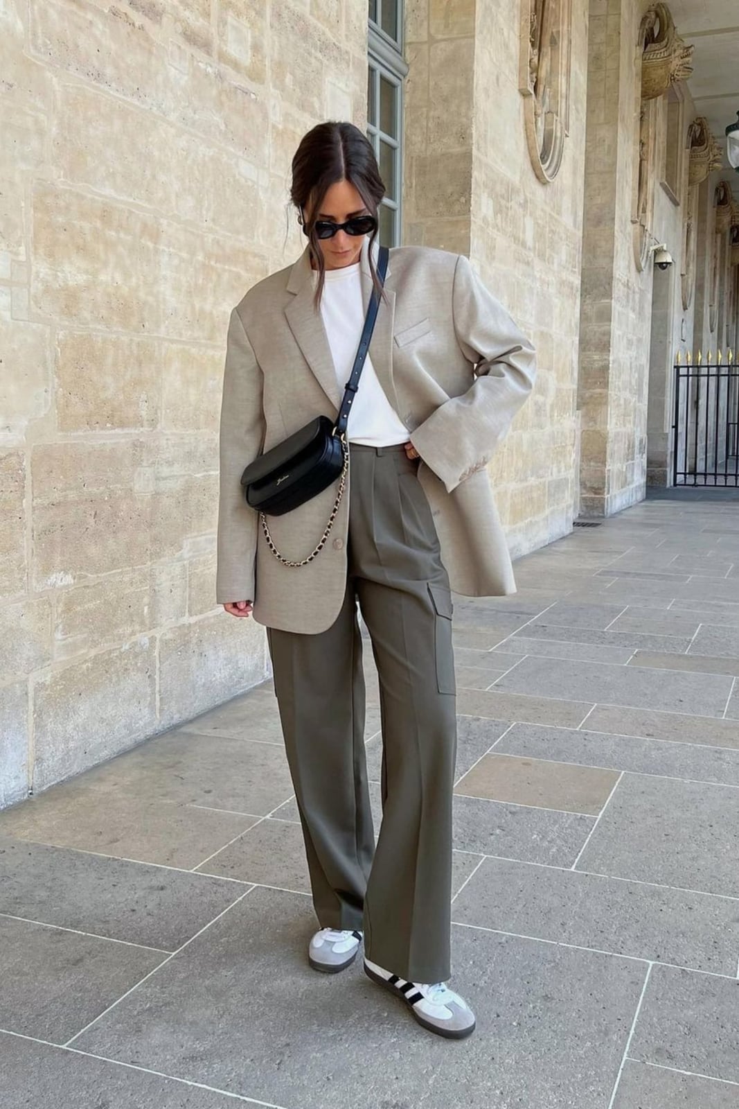 Oversized Beige Blazer With Olive Green Trousers Oversized Beige Blazer With Olive Green Trousers — Classy Business Casual Outfits