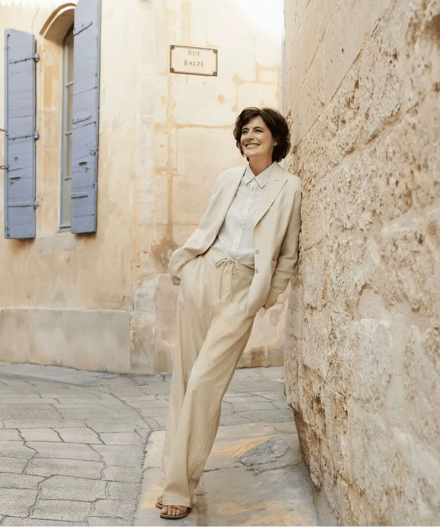 Beige Linen Suit Offers Chic Daytime Versatility Beige Linen Suit Offers Chic Daytime Versatility — Classy Capsule Wardrobe