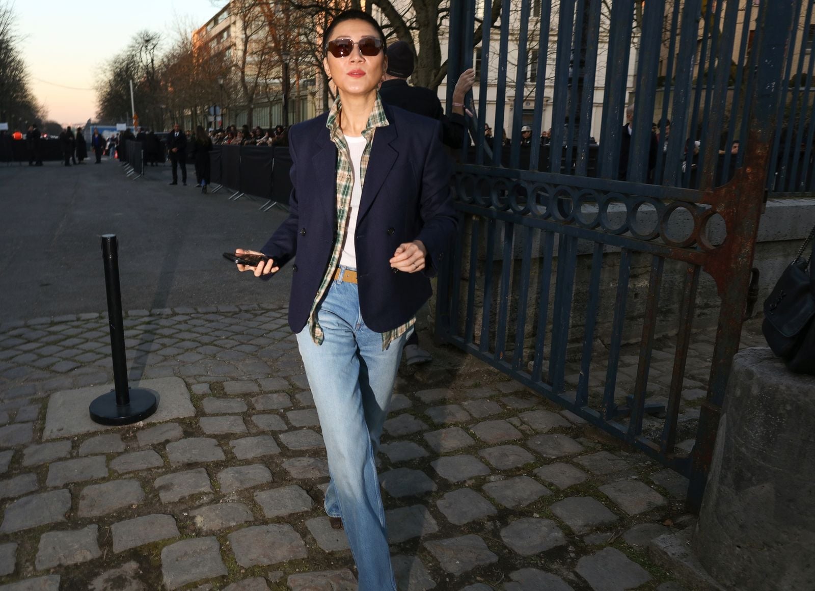 Light Wash Flared Jeans with Plaid Shirt and Blazer, Close-Up Take — Classy Casual Jeans Outfit
