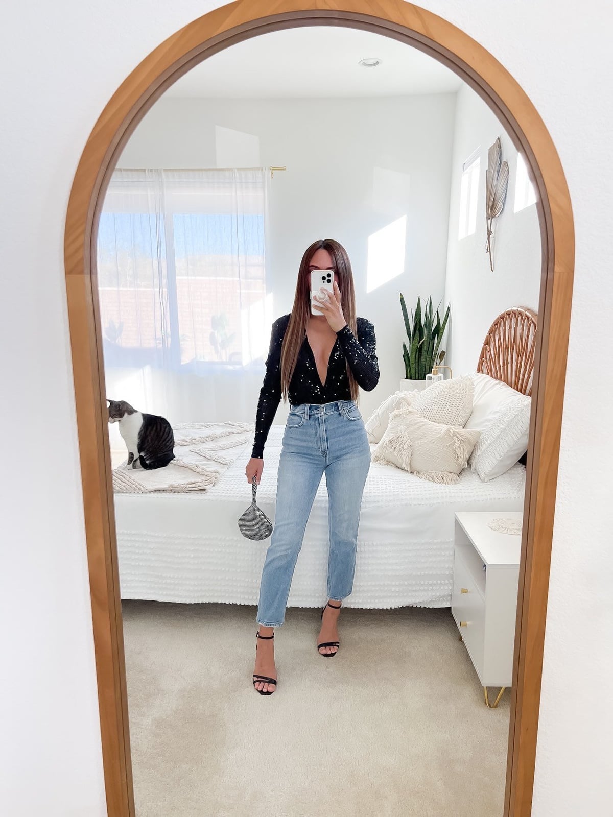 Sequin Top With High-Rise Jeans Sequin Top With High-Rise Jeans — Classy Casual Party Outfit
