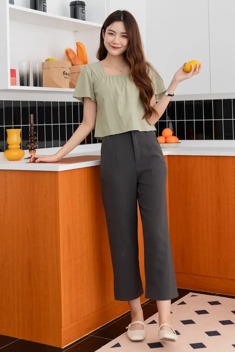 Green Puff-Sleeve Top with Gray Wide-Leg Trousers Green Puff-Sleeve Top with Gray Wide-Leg Trousers — Classy Casual Work Outfits