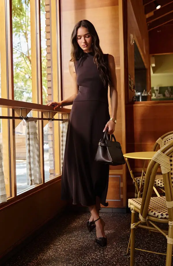 Monochromatic Brown Mock Neck Top and A-Line Skirt Monochromatic Brown Mock Neck Top and A-Line Skirt — Classy Casual Work Outfits