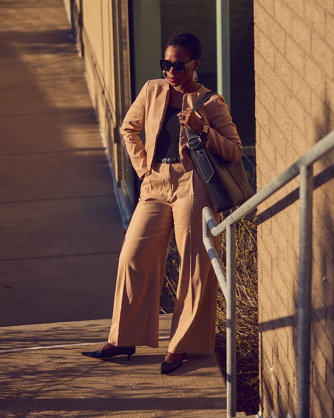 Beige Linen Suit with Wide Leg Trousers for Business Casual Beige Linen Suit with Wide Leg Trousers for Business Casual — Classy Chill Outfit