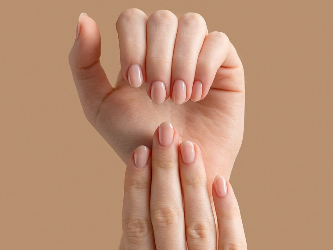 Short Oval Uniform Sheer Nude Pink Glossy Nails Short Oval Uniform Sheer Nude Pink Glossy Nails — Classy Clean Girl Nails