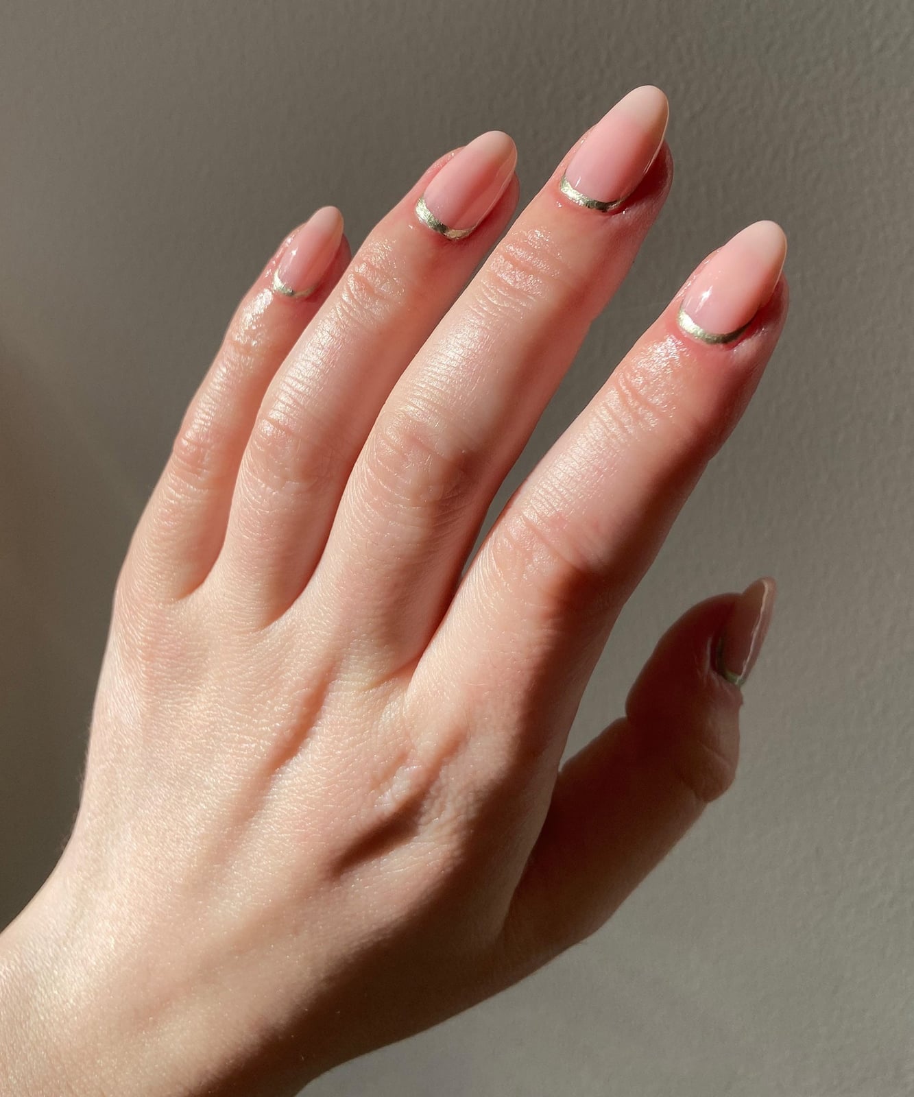 Short Almond Sheer Nude Pink Gold Line Nails Short Almond Sheer Nude Pink Gold Line Nails — Classy Clean Girl Nails