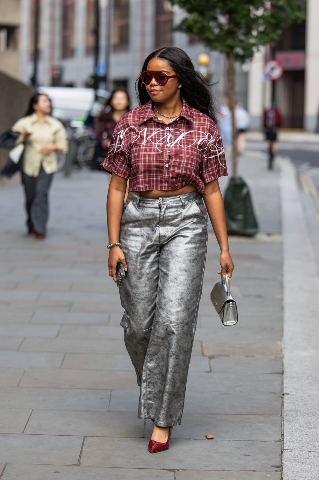 Metallic Silver Pants with a Plaid Shirt for Street Style Metallic Silver Pants with a Plaid Shirt for Street Style — Classy Comfy Outfits