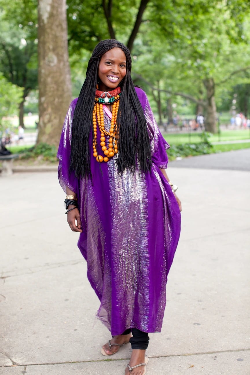 Purple Kaftan With Metallic Threads Over Leggings Purple Kaftan With Metallic Threads Over Leggings — Classy Concert Outfits