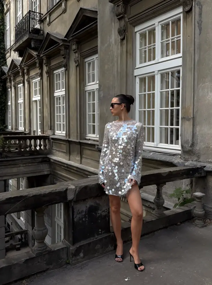 Silver Sequined Mini Dress With Black Heels Silver Sequined Mini Dress With Black Heels — Classy Concert Outfits