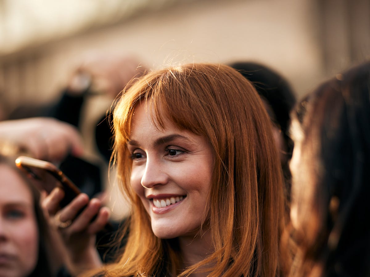 Copper Collarbone Length With Fine Wavy Texture — Classy Copper Hair Color