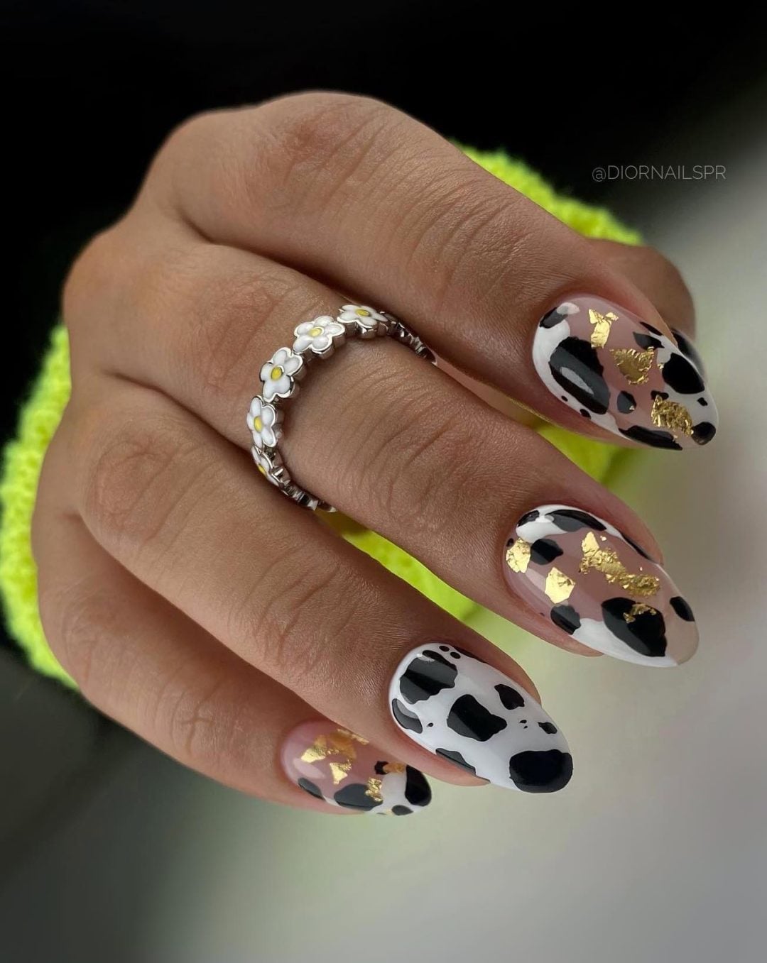 Sheer Nude Almond Cow Print with Gold Foil Sheer Nude Almond Cow Print with Gold Foil — Classy Cow Print Nails