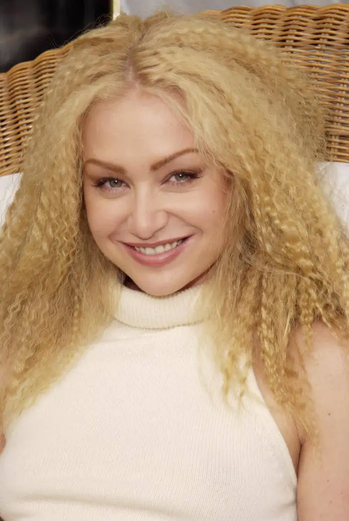 Blonde Full Head Crimped Texture Blonde Full Head Crimped Texture — Classy Crimped Hair
