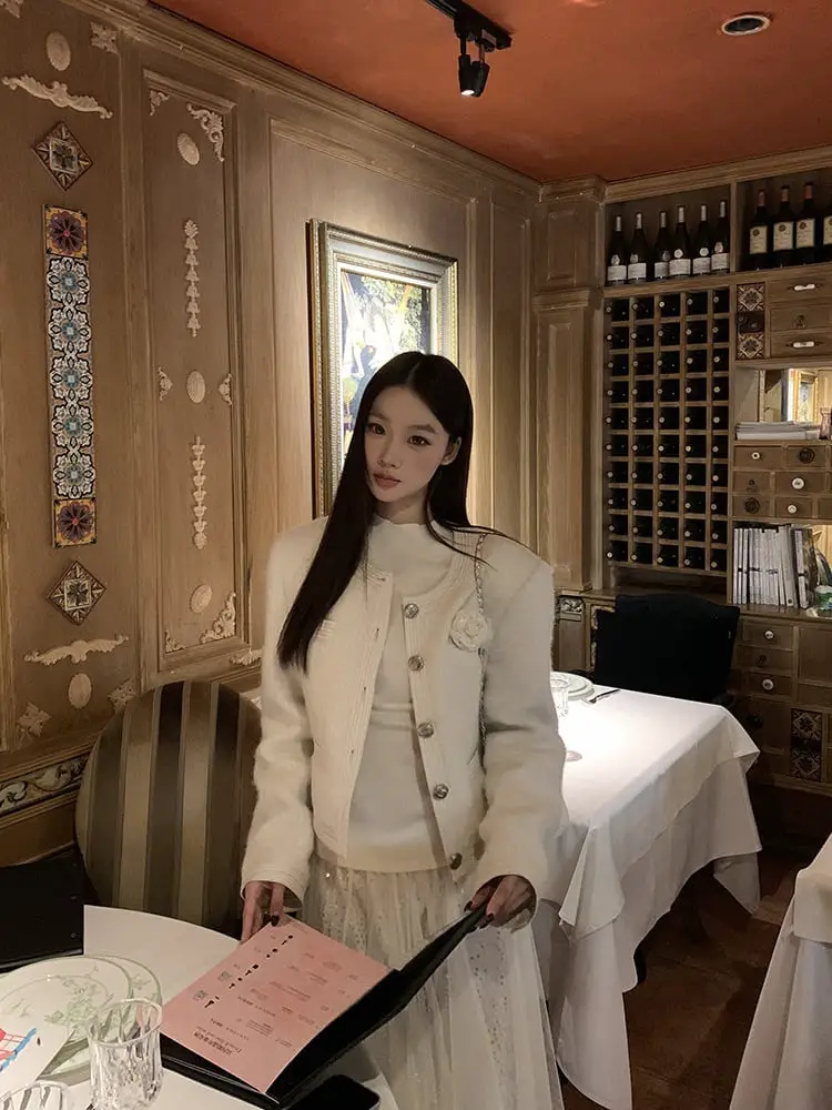 White Bouclé Cropped Jacket With Lace Skirt — Classy Cropped Jacket Outfits