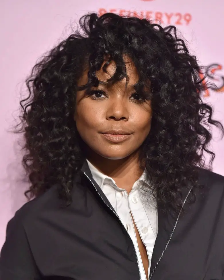 Shoulder Layers With Face-Framing Pieces Shoulder Layers With Face-Framing Pieces — Classy Curly Hair Cutting