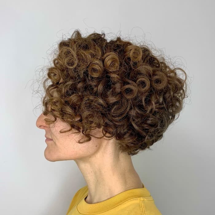 Layered Bob With Short Curly Bangs, Chin Layered Bob With Short Curly Bangs, Chin — Classy Curly Hair Hairstyles