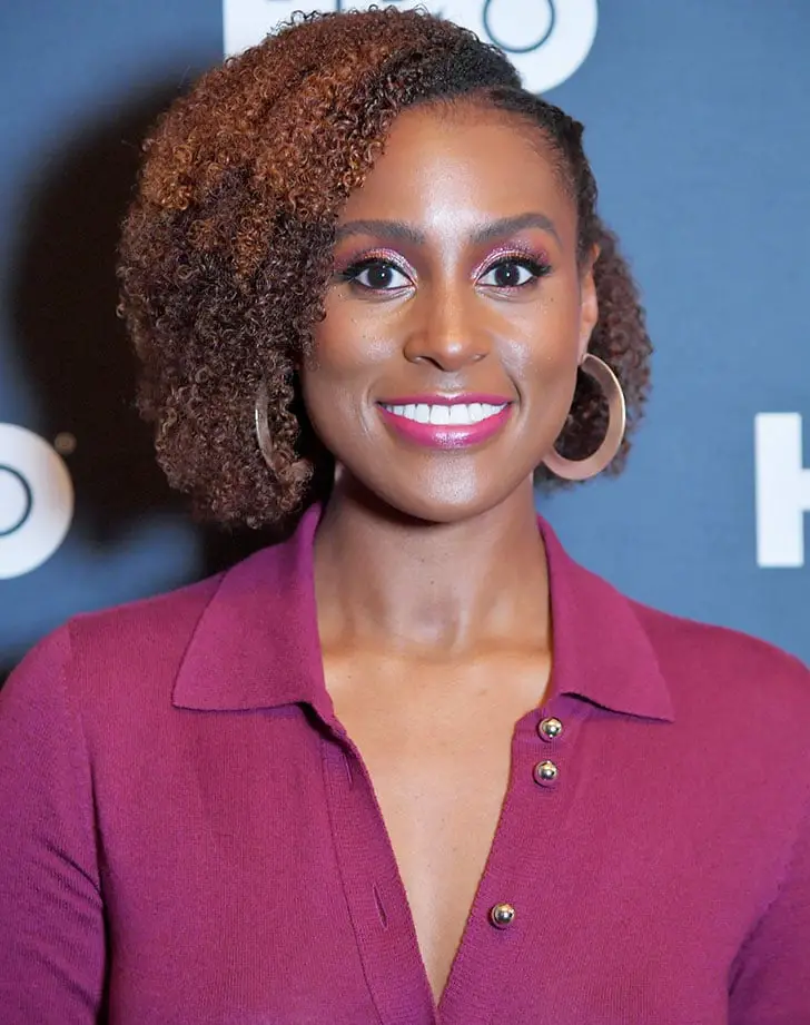 Collarbone Layered Bob With Highlights Collarbone Layered Bob With Highlights — Classy Curly Hairstyles for Black Women