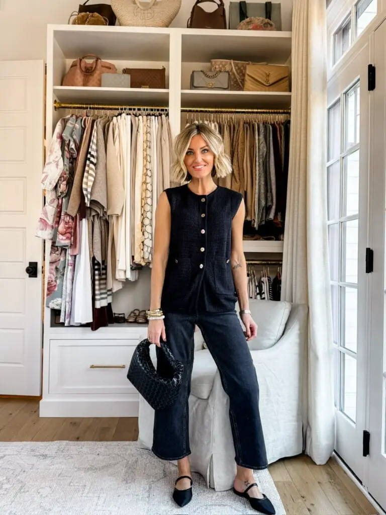 Black Jeans With Tweed Vest Black Jeans With Tweed Vest — Classy Denim Outfits