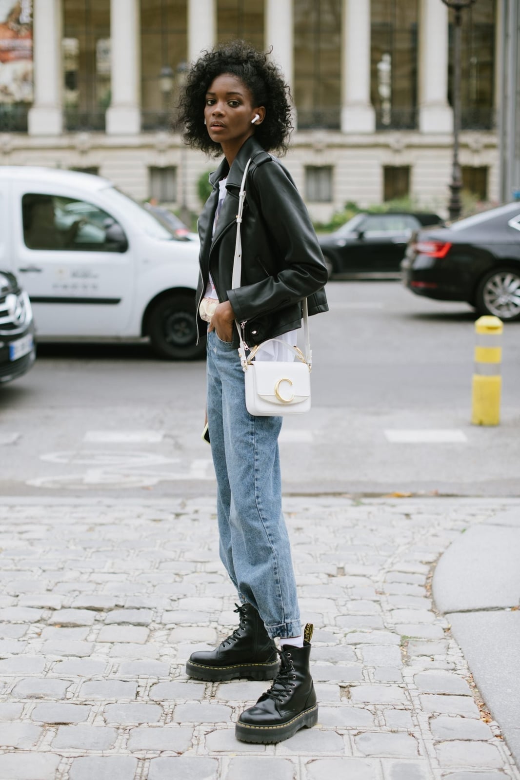 Leather Moto Jacket With Blue Jeans And Platform Boots Leather Moto Jacket With Blue Jeans And Platform Boots — Classy Doc Martens Outfits