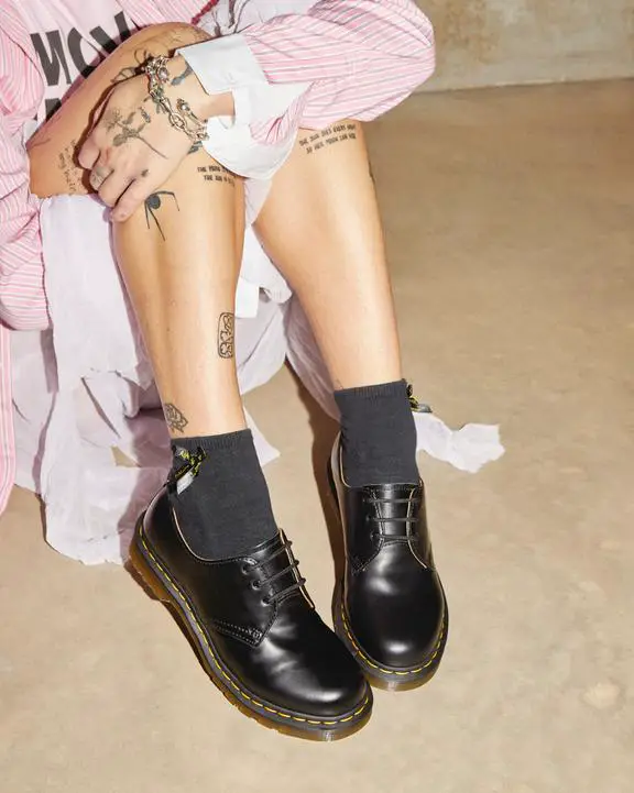 Black Leather Oxfords With Striped Shirt And Sheer, Close-Up Take Black Leather Oxfords With Striped Shirt And Sheer, Close-Up Take — Classy Doc Martens Outfits