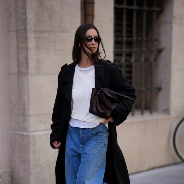 Black Trench Coat With Jeans — Classy Downtown Girl Outfits