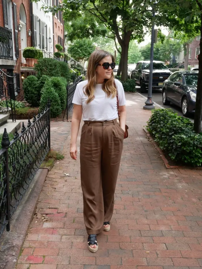 White Tee with Linen Trousers and Espadrilles White Tee with Linen Trousers and Espadrilles — Classy Edgy Outfits