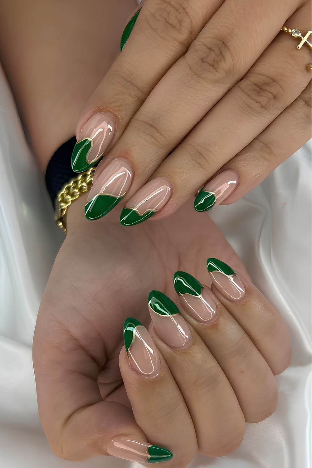 Medium Almond Nails With Green Line Accents Medium Almond Nails With Green Line Accents — Classy Emerald Green Nails