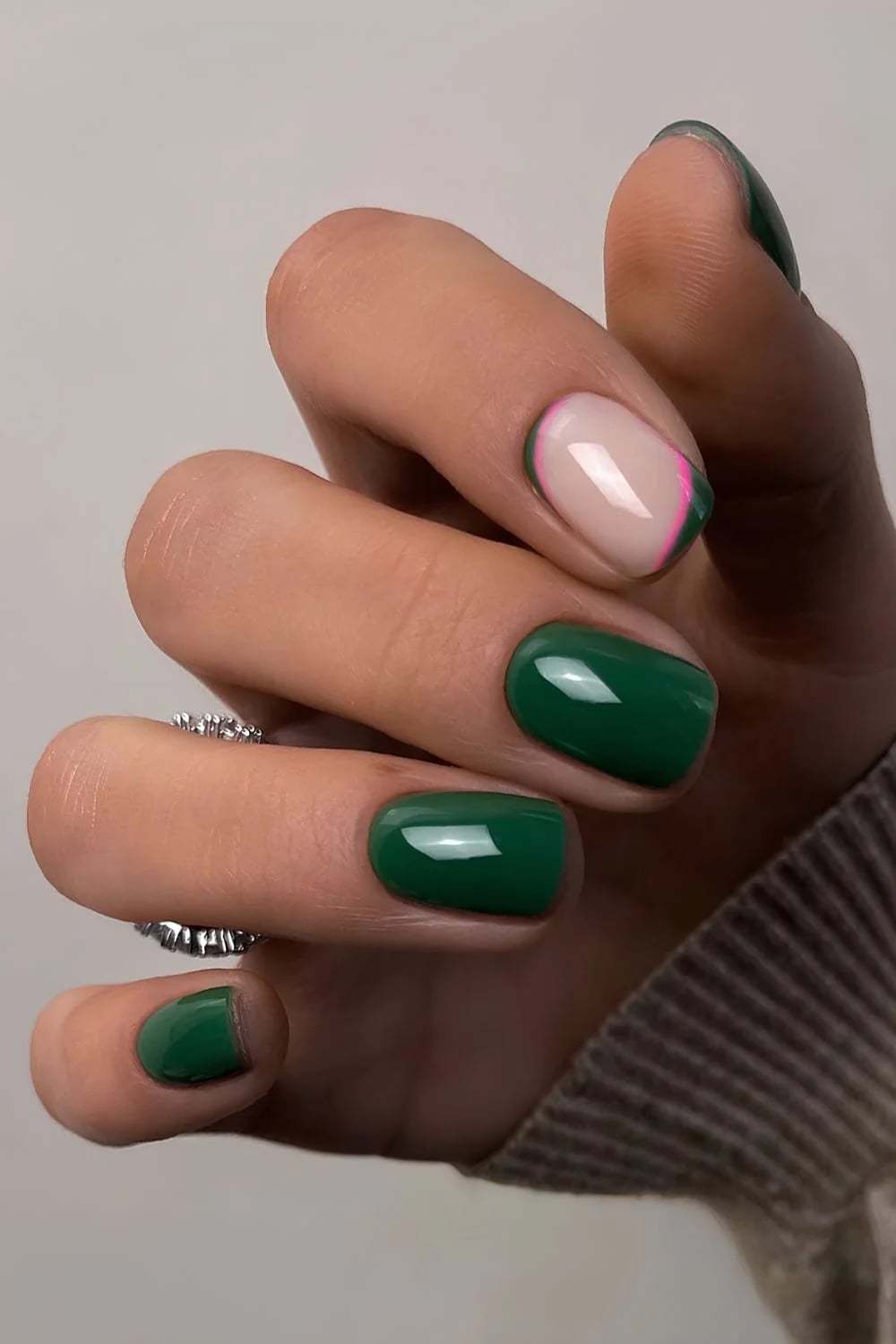 Short Square Nails Dual Color French Tip Short Square Nails Dual Color French Tip — Classy Emerald Green Nails
