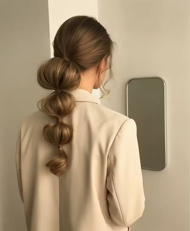 Mid-Back Light Brown Bubble Ponytail — Classy Everyday Hairstyles