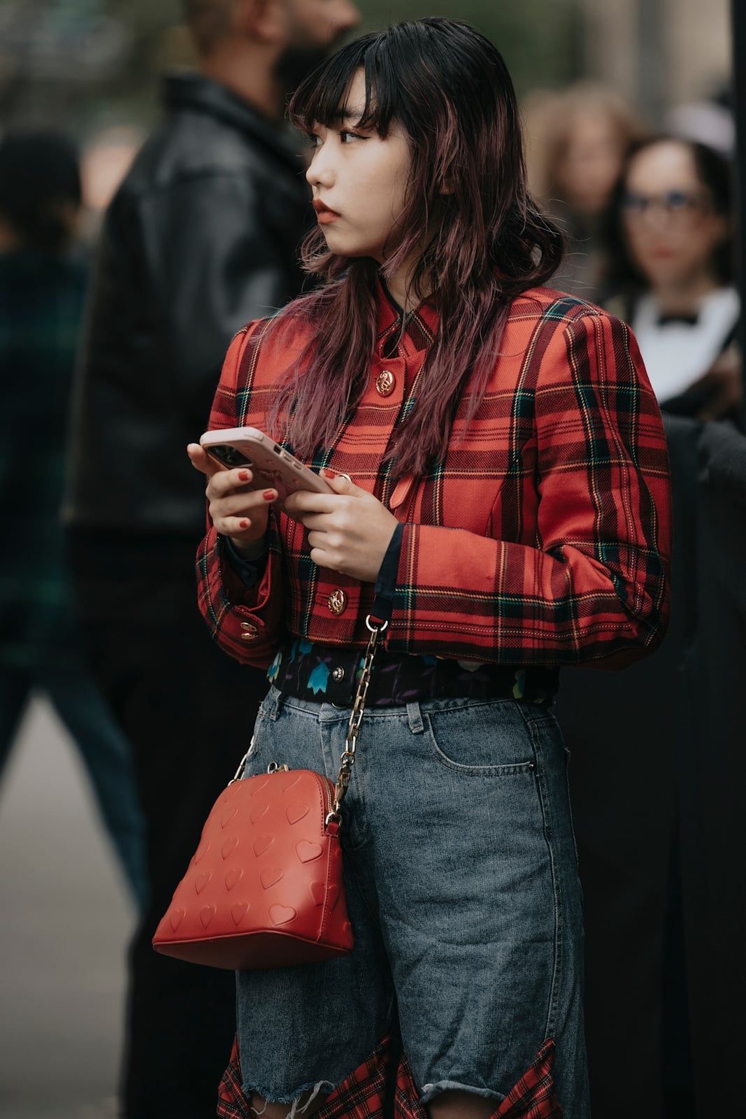 Red Green Blue Plaid Cropped Jacket With Wide Leg Jeans Red Green Blue Plaid Cropped Jacket With Wide Leg Jeans — Classy Flannel Outfits