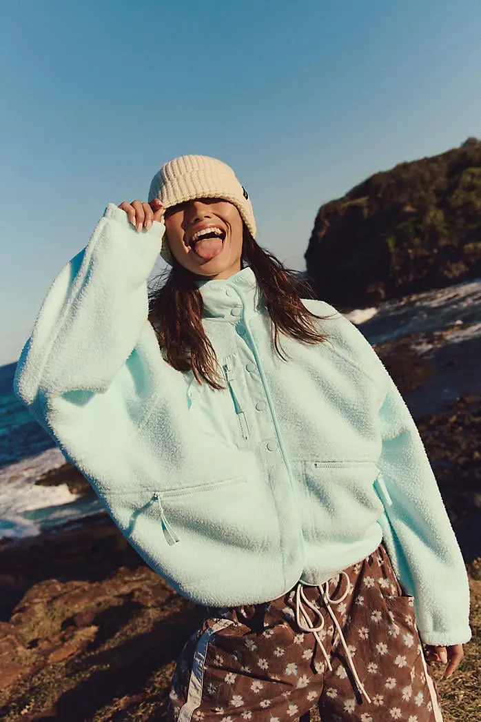 Light Blue Oversized Fleece Jacket with Floral Pants Light Blue Oversized Fleece Jacket with Floral Pants — Classy Fleece Outfits