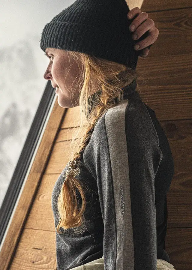 Gray Fleece Top with Contrast Sleeve Stripe Gray Fleece Top with Contrast Sleeve Stripe — Classy Fleece Outfits
