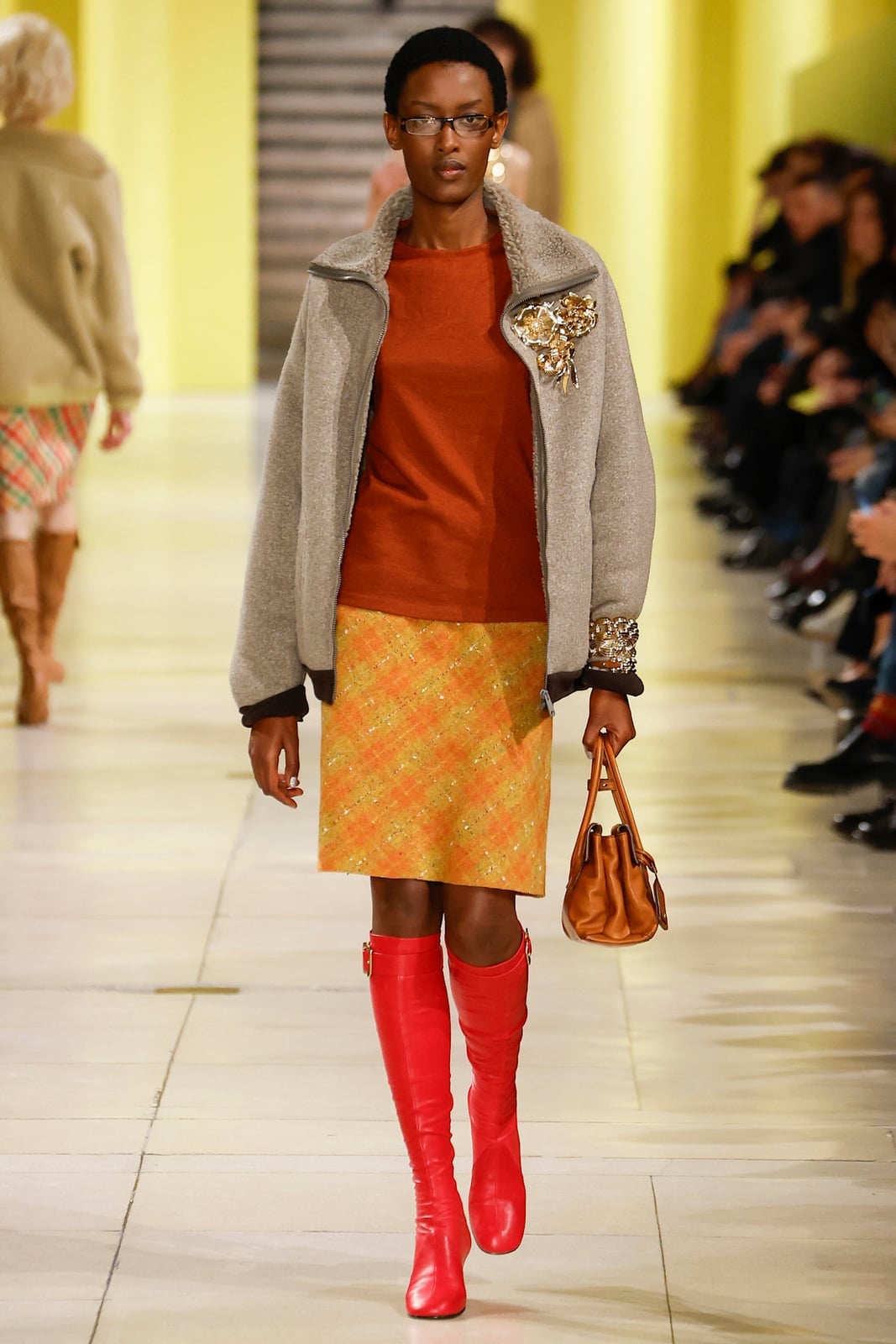 Gray Fleece Jacket with Orange Top and Red Boots Gray Fleece Jacket with Orange Top and Red Boots — Classy Fleece Outfits