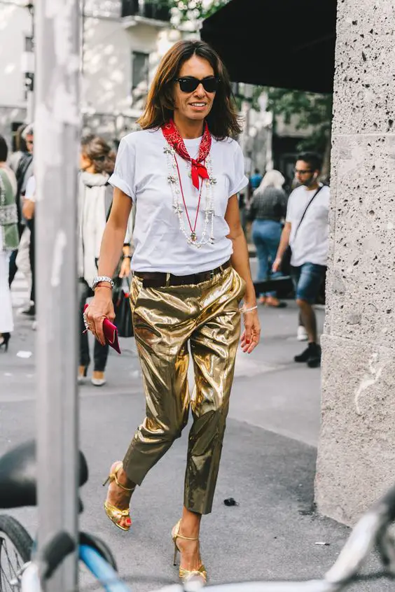 Metallic Gold Pants With White T-shirt Metallic Gold Pants With White T-shirt — Classy Gold Outfits