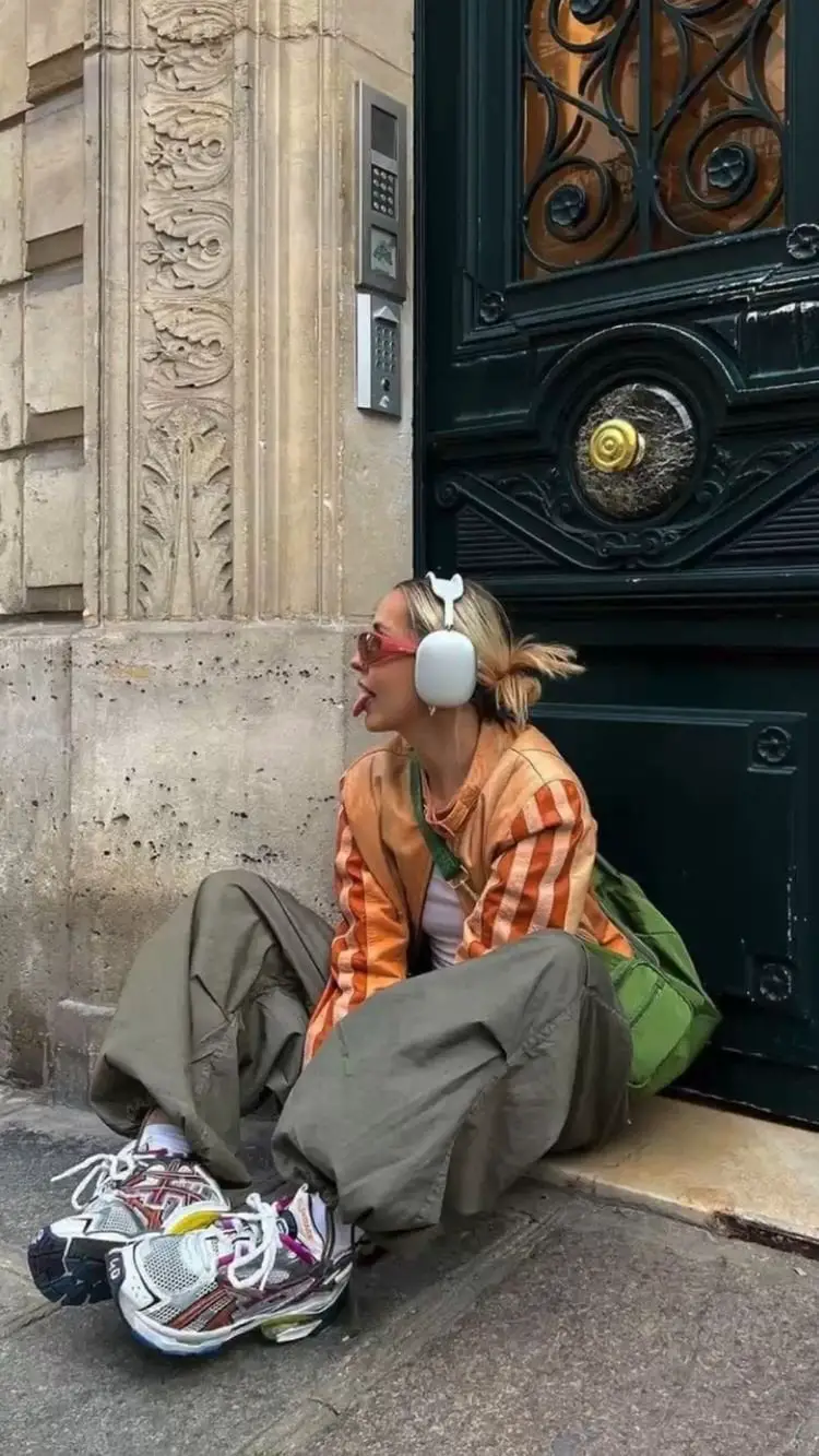 Striped Jacket With Olive Green Cargo Pants Striped Jacket With Olive Green Cargo Pants — Classy Gorpcore Outfits