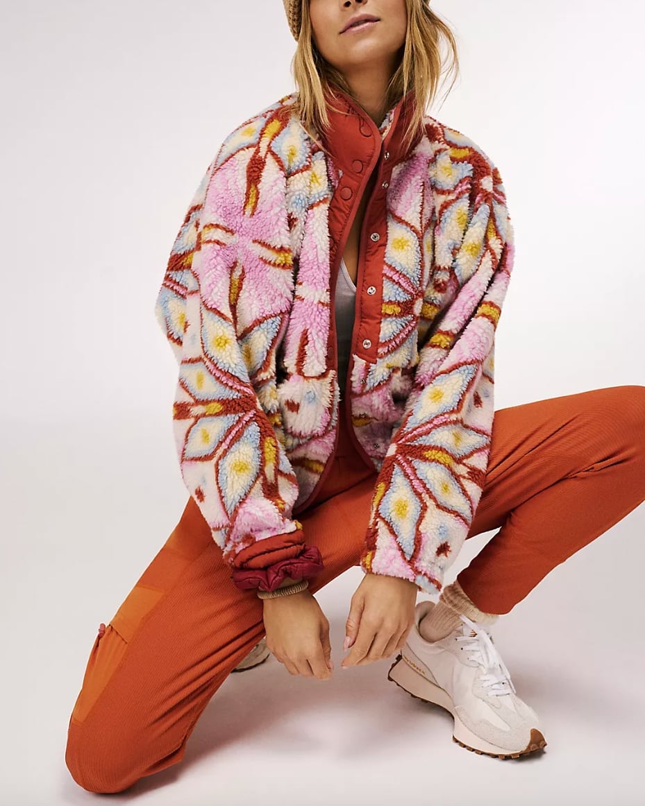 Geometric Print Fleece Jacket Over Orange Corduroy Pants Geometric Print Fleece Jacket Over Orange Corduroy Pants — Classy Gorpcore Outfits