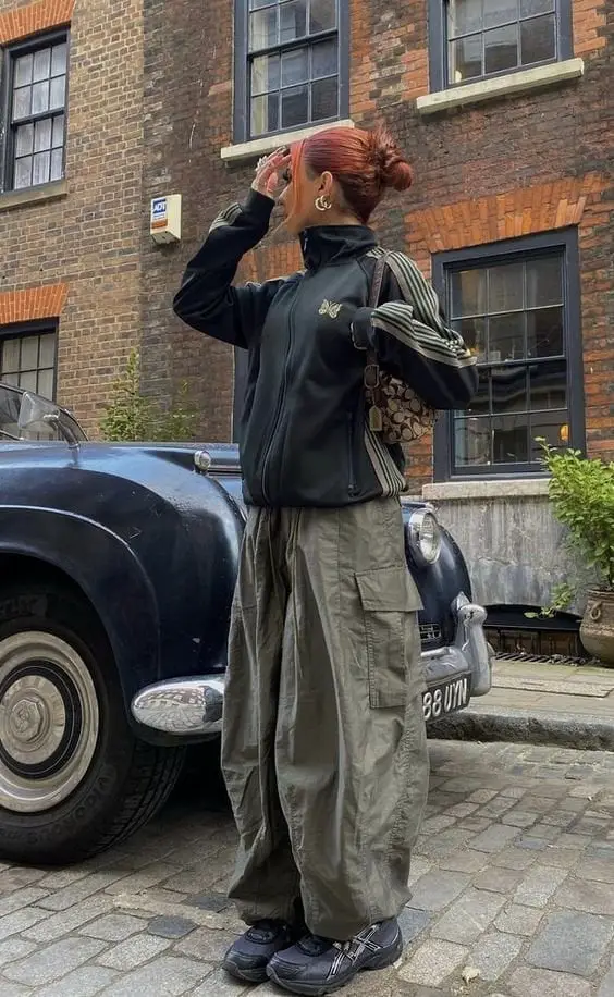 Dark Green Track Jacket With Olive Cargo Pants, Oversized Dark Green Track Jacket With Olive Cargo Pants, Oversized — Classy Gorpcore Outfits