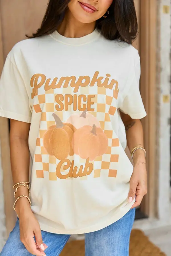 Cream Oversized Graphic Tee with 'Pumpkin Spice Club' Print Cream Oversized Graphic Tee with 'Pumpkin Spice Club' Print — Classy Graphic Tee Outfits