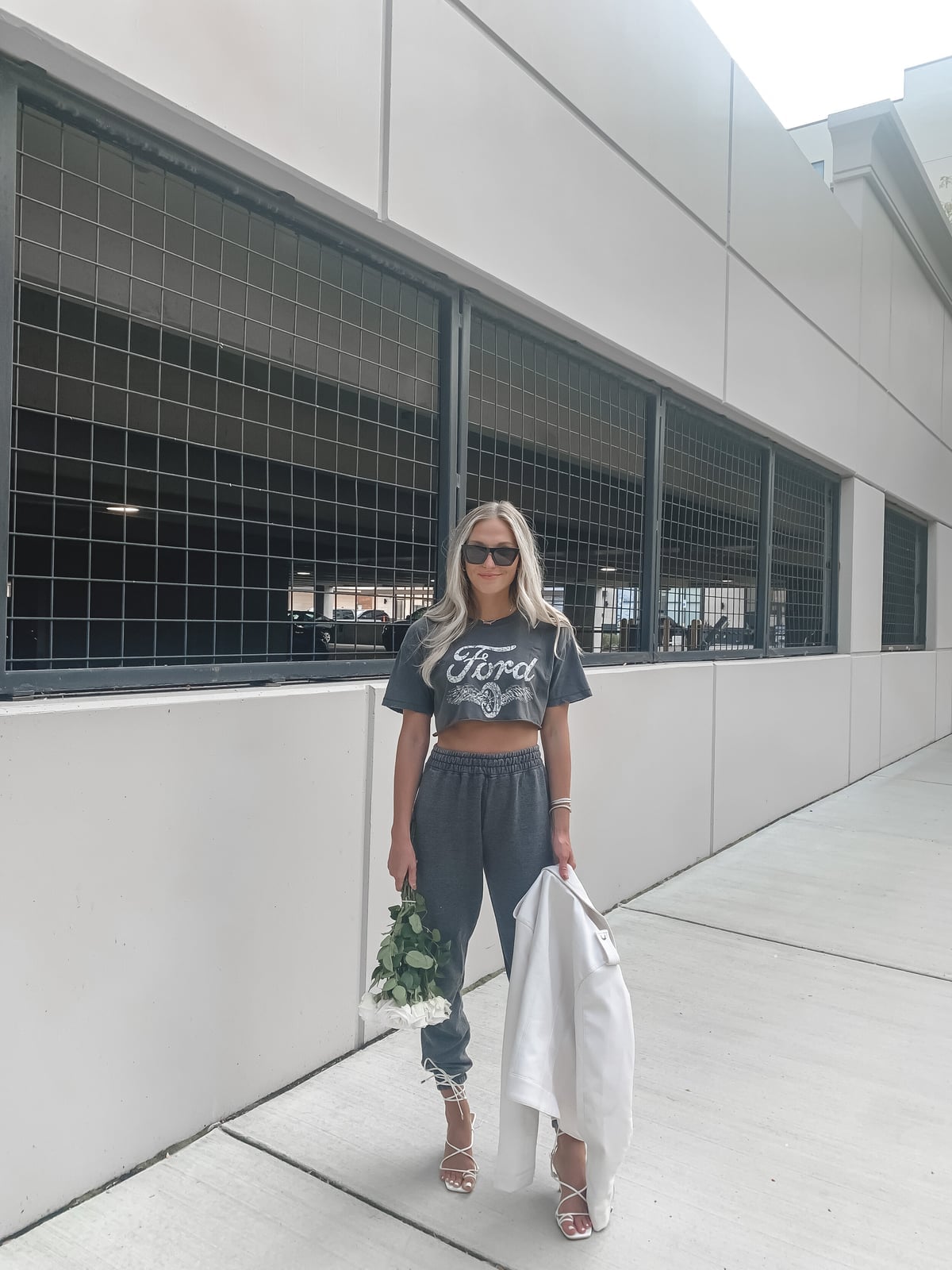 Gray Cropped Graphic Tee with Sweatpants Gray Cropped Graphic Tee with Sweatpants — Classy Graphic Tee Outfits