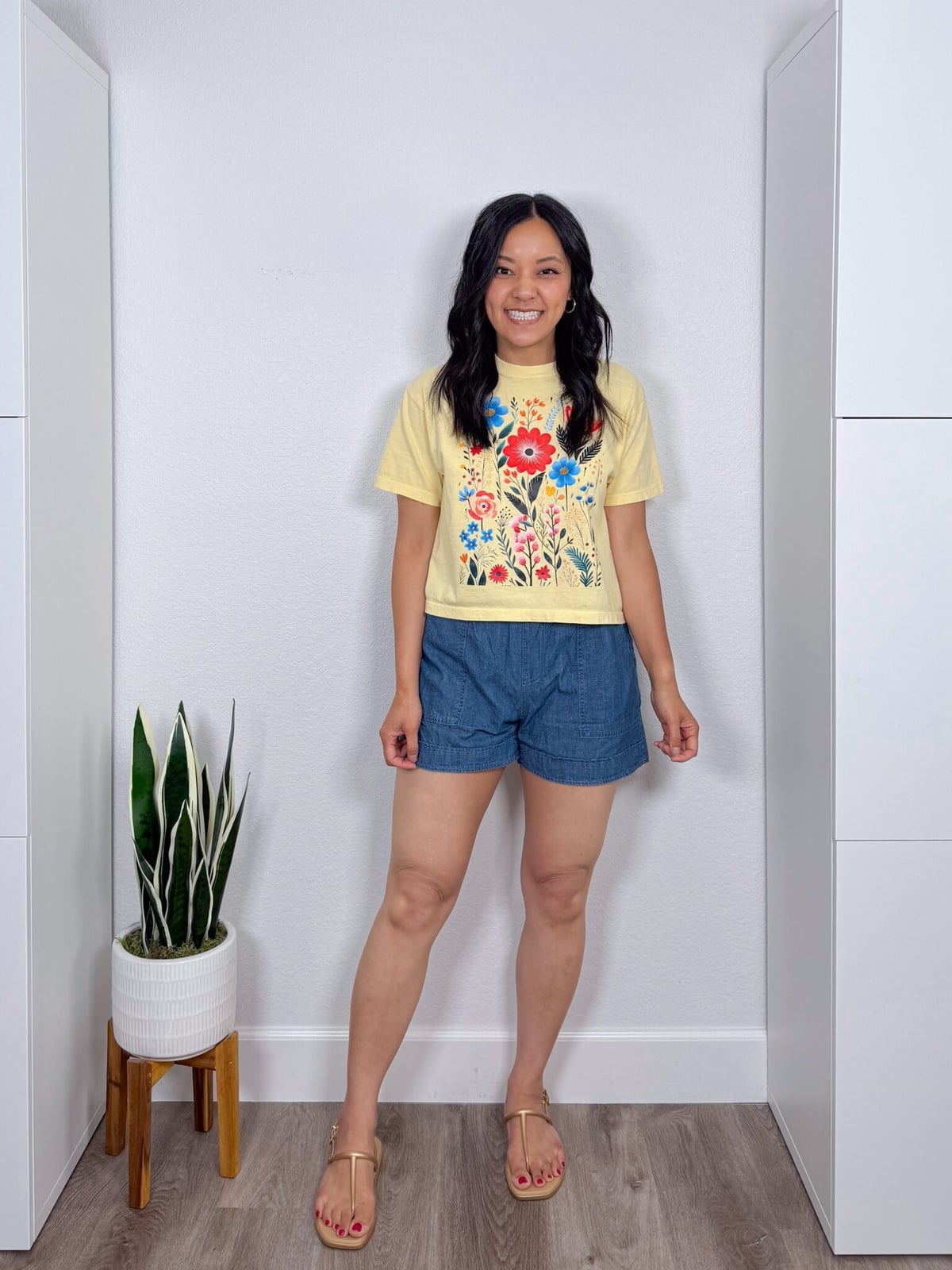 Yellow Graphic T-Shirt with Floral Print and Denim Shorts Yellow Graphic T-Shirt with Floral Print and Denim Shorts — Classy Graphic Tee Outfits