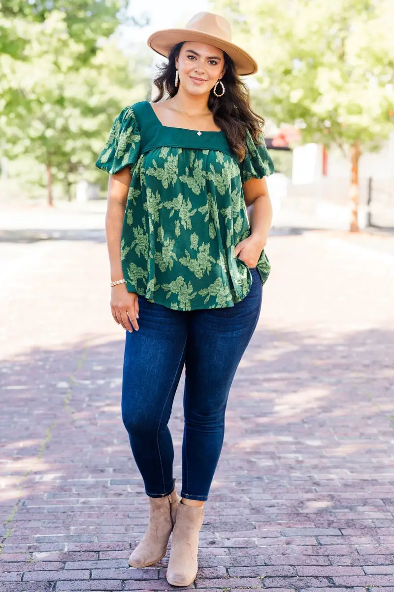 Deep Green Floral Print Top With Fitted Jeans Deep Green Floral Print Top With Fitted Jeans — Classy Green Top Outfits