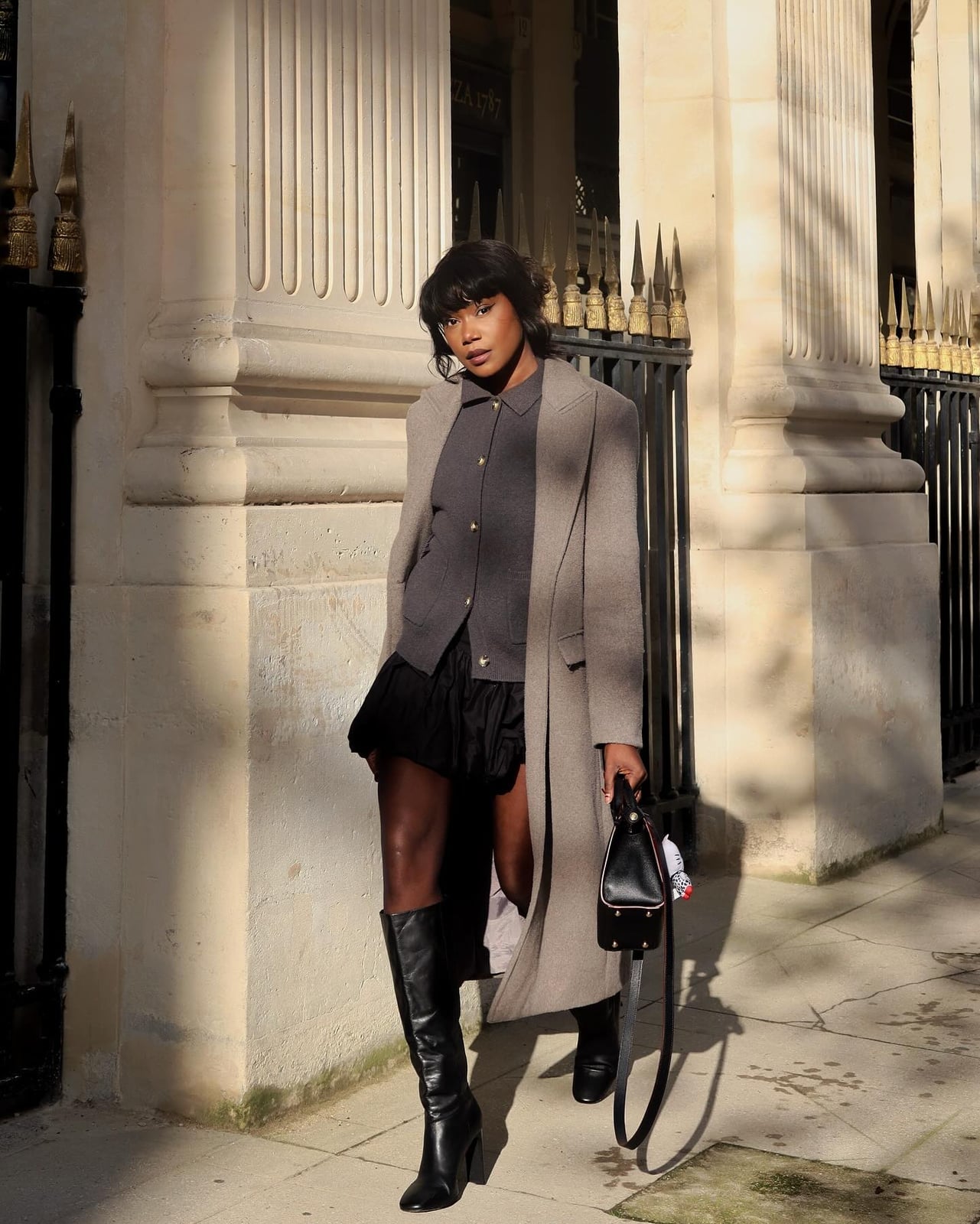 Long Gray Coat Over Mini Skirt Long Gray Coat Over Mini Skirt — Classy Grunge Outfits