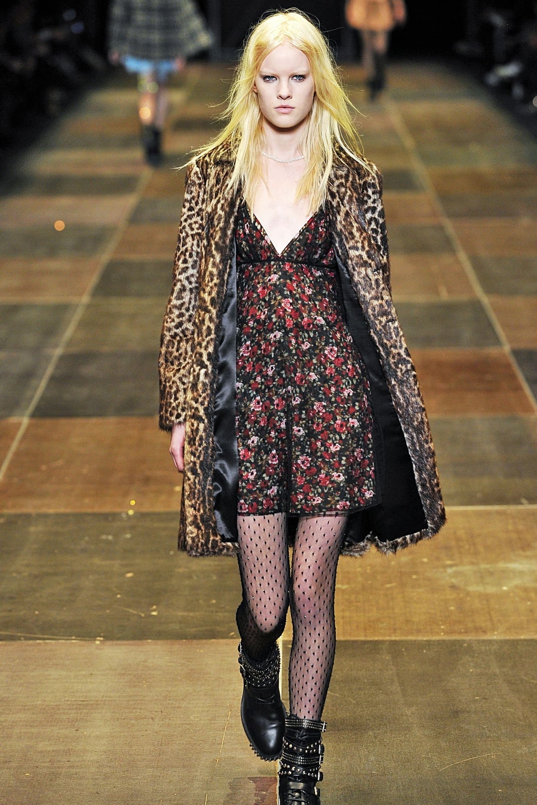 Leopard Coat Over Floral Dress With Studded Black Boots Leopard Coat Over Floral Dress With Studded Black Boots — Classy Grunge Outfits