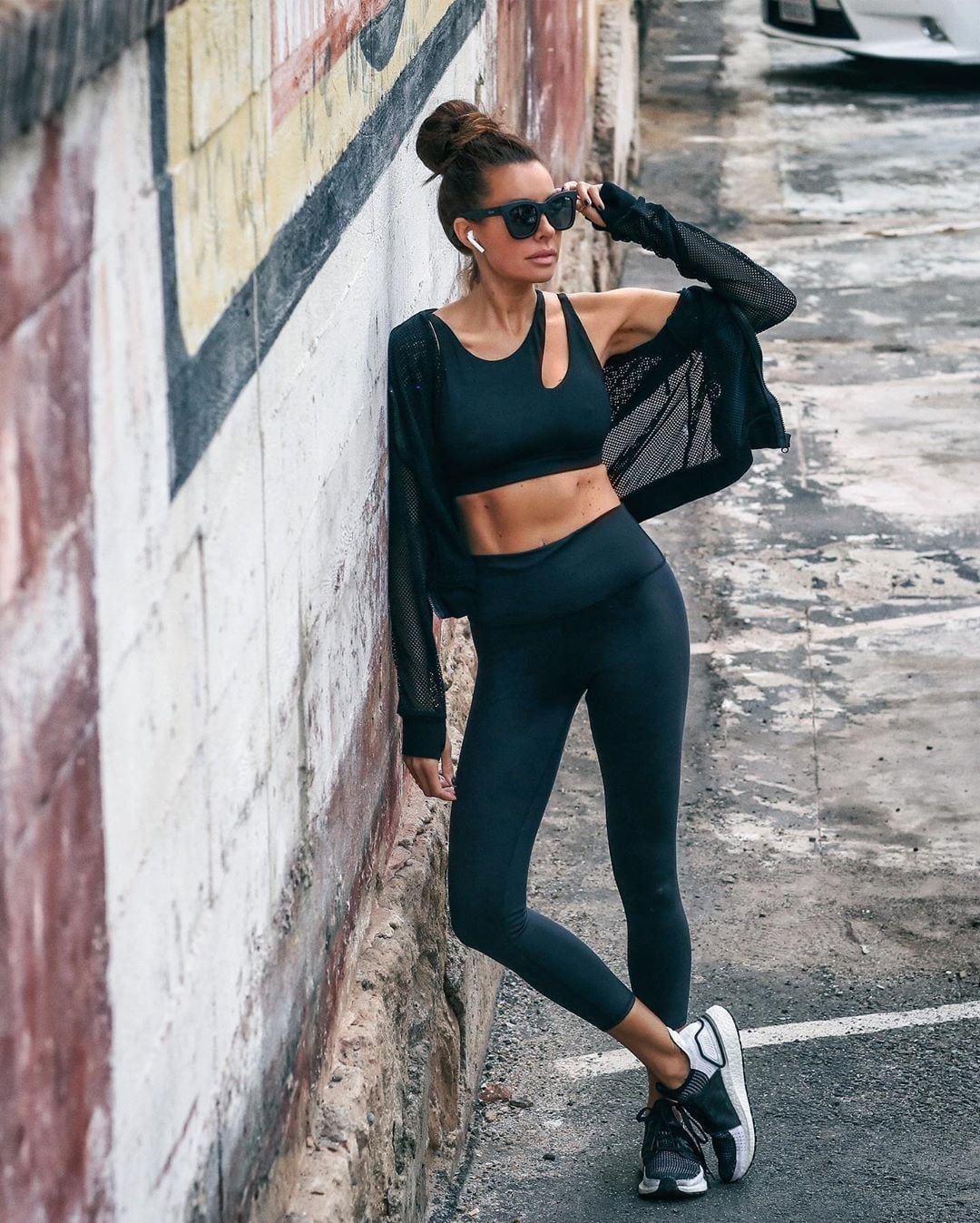 All Black Set With Mesh Top and White Accents All Black Set With Mesh Top and White Accents — Classy Gym Outfits