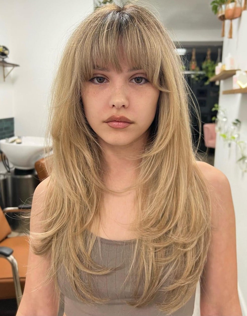 Mid-Back Ash Blonde With Curtain Bangs Mid-Back Ash Blonde With Curtain Bangs — Classy Hair with Bangs