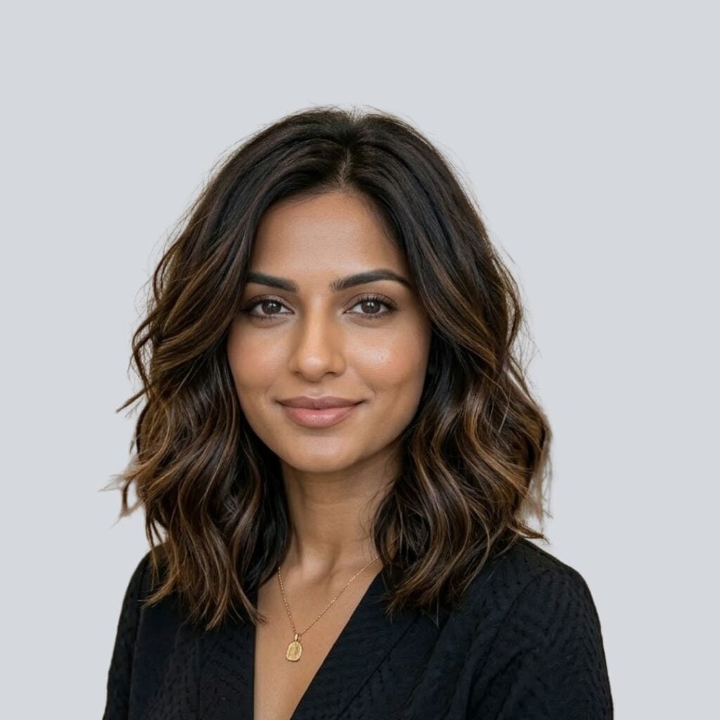 Collarbone Lob With Caramel Highlights Collarbone Lob With Caramel Highlights — Classy Hairstyles for Thick Hair
