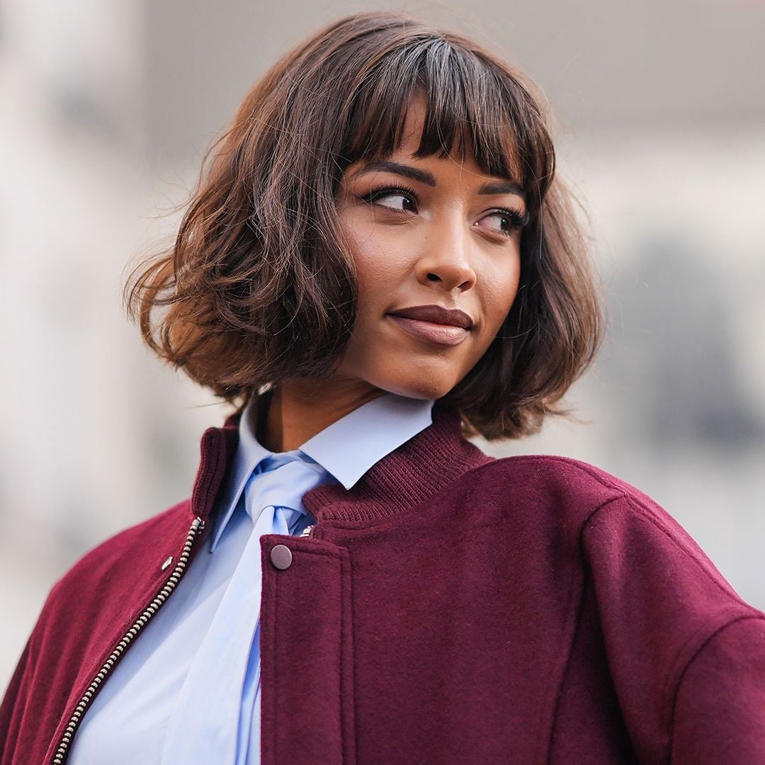 Chin Bob With Soft Waves And Curtain Bangs Chin Bob With Soft Waves And Curtain Bangs — Classy Hairstyles for Thick Hair